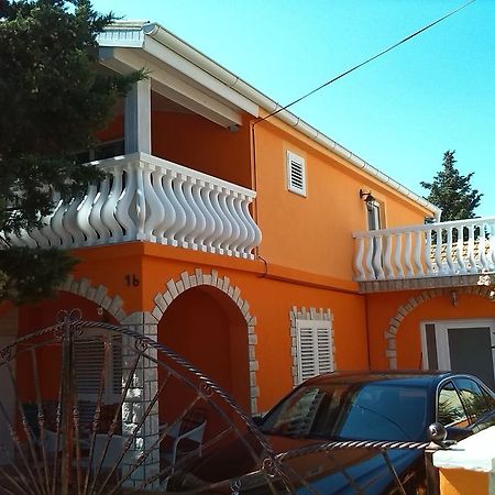 Apartments Batarilo ゴルニ・カリン エクステリア 写真
