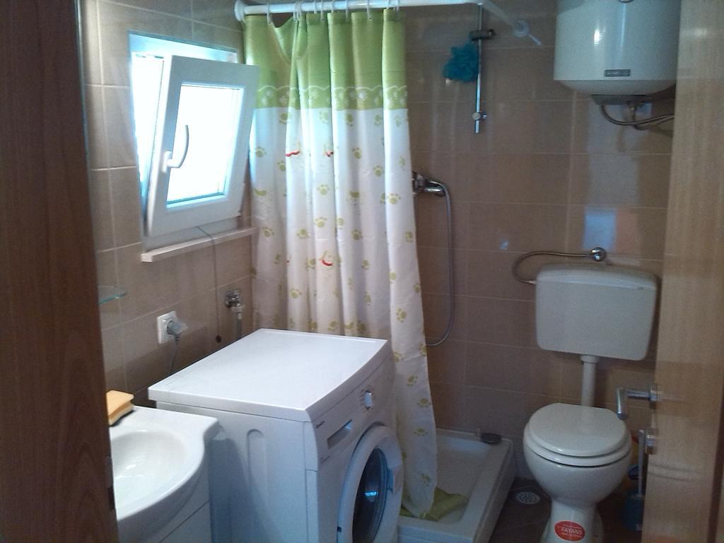 Apartments Batarilo ゴルニ・カリン 部屋 写真