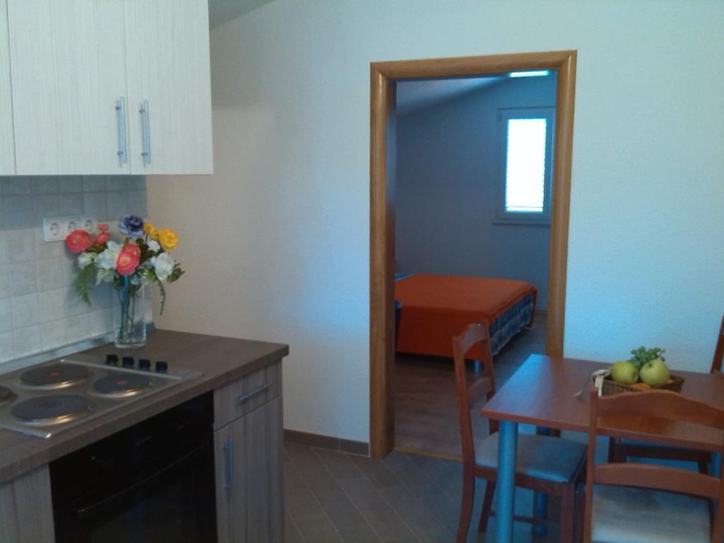 Apartments Batarilo ゴルニ・カリン 部屋 写真