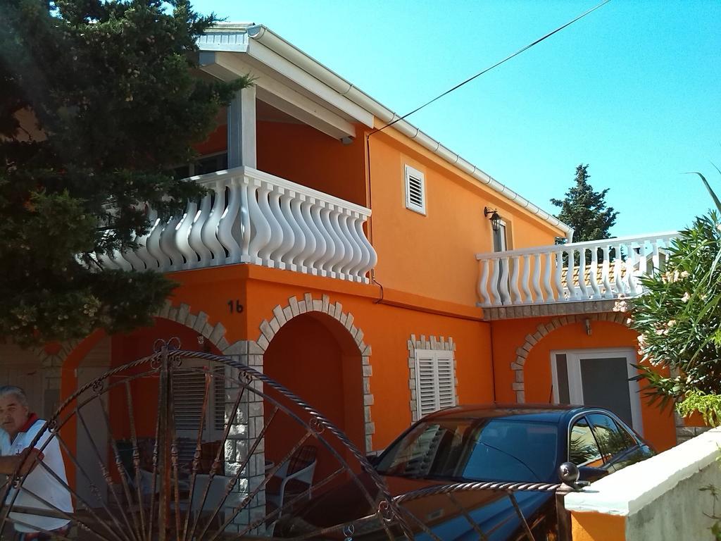 Apartments Batarilo ゴルニ・カリン エクステリア 写真
