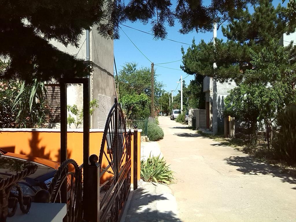 Apartments Batarilo ゴルニ・カリン エクステリア 写真